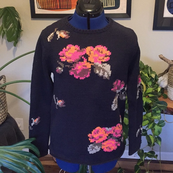 NWT New Scotland Floral Sweater - Picture 1 of 3